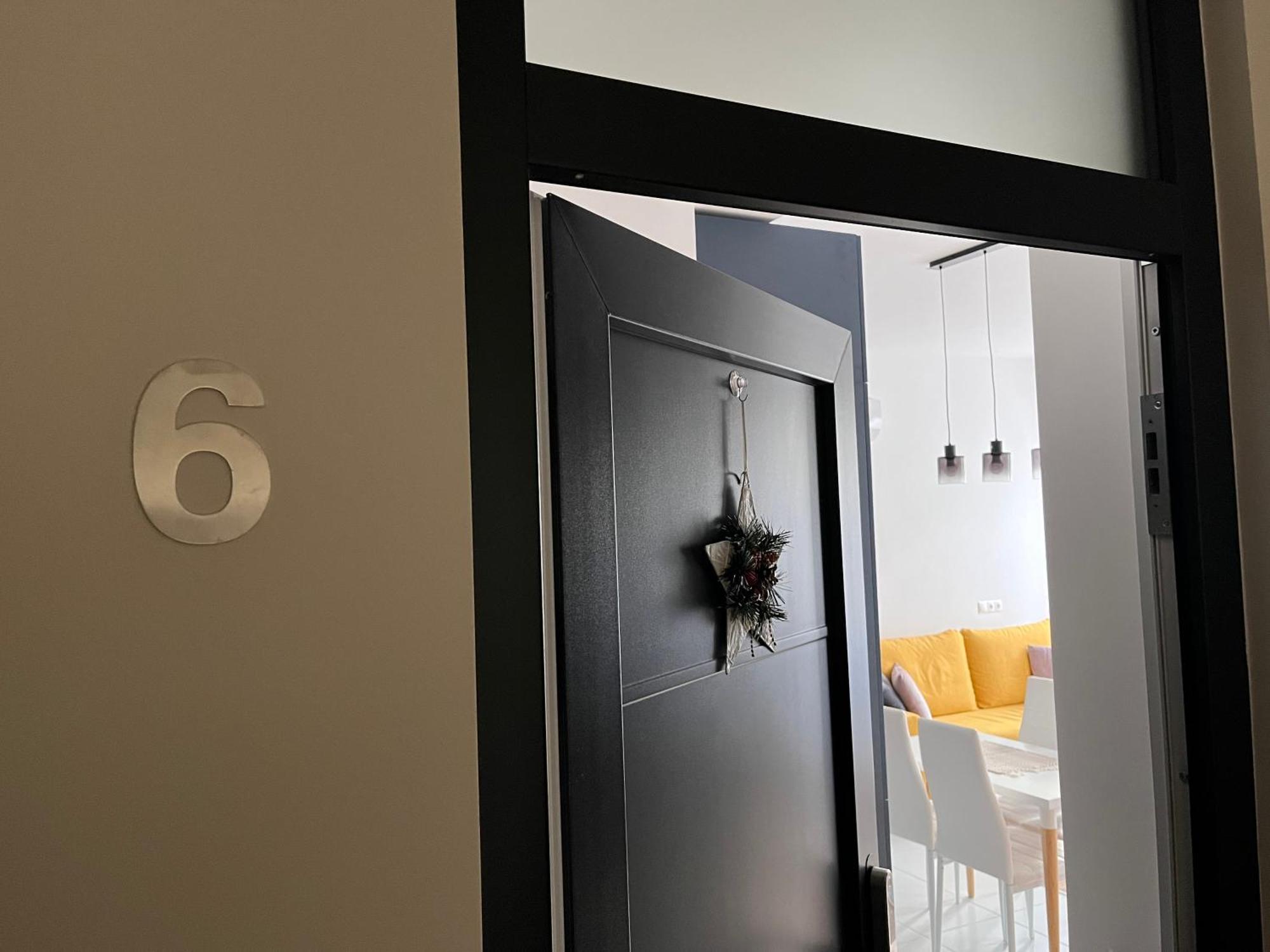 One Step Apartman - City Center Сомбатгей Екстер'єр фото