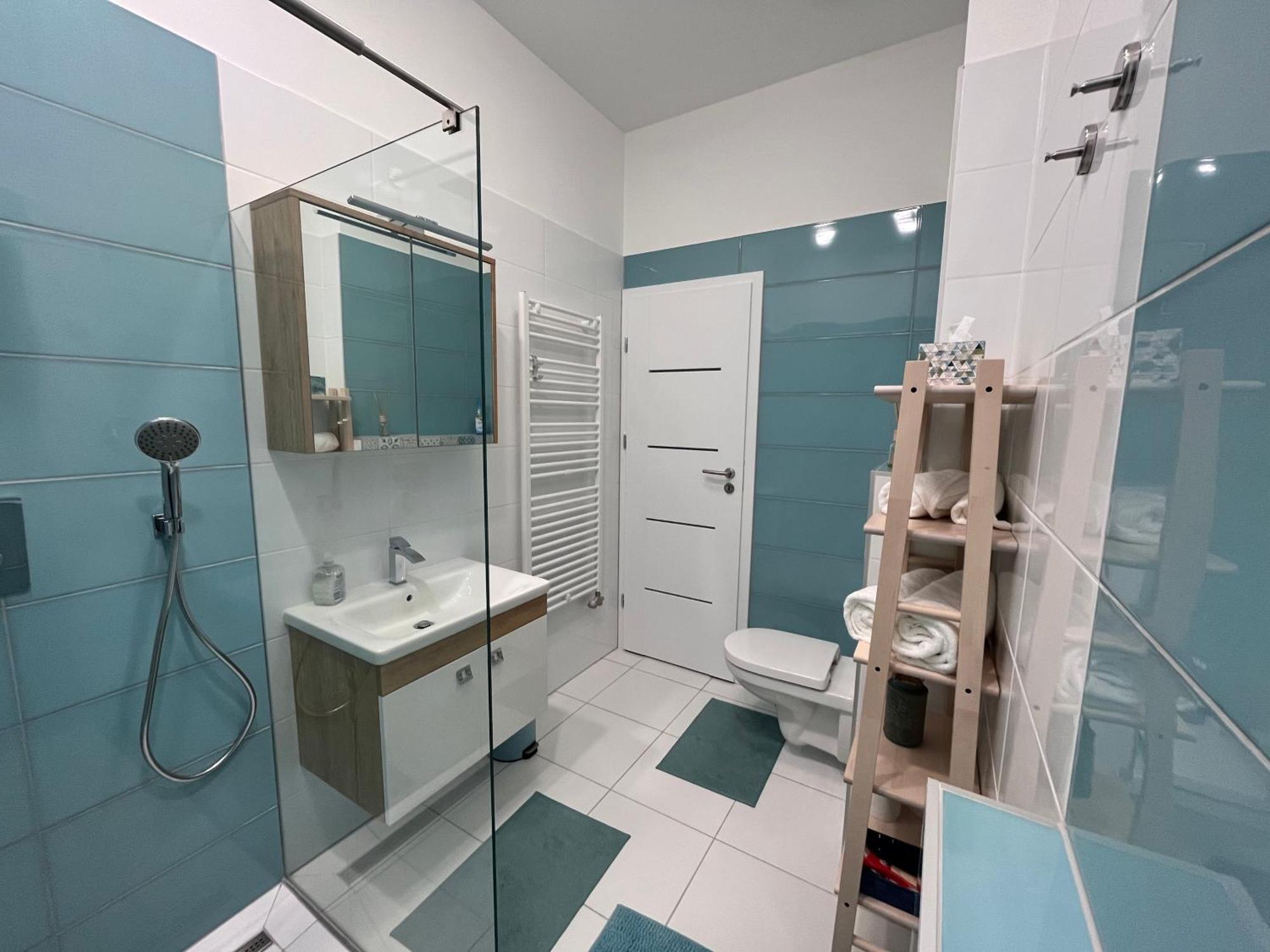 One Step Apartman - City Center Сомбатгей Екстер'єр фото